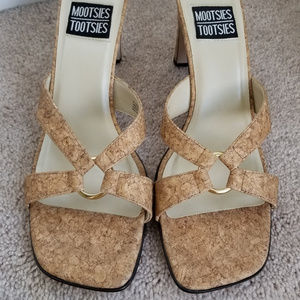 Mootsie Tootsie Tan Cork Sandals, size 8.5